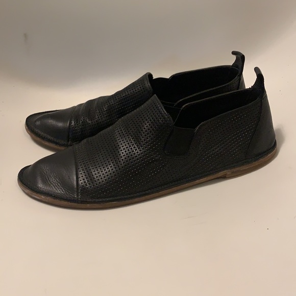 Vince leather flat sz 7 - Picture 3 of 9
